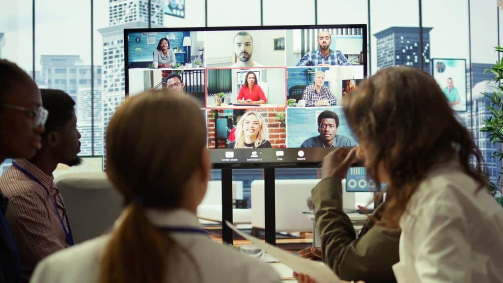 Return-To-Office Debate in Associations